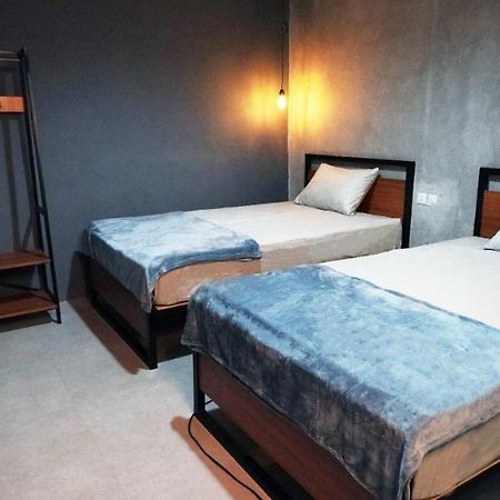 Hostel 18 Pasangan Butuh Surat Nikah Bandung Extérieur photo
