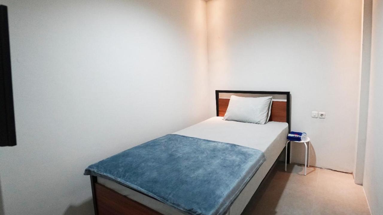 Hostel 18 Pasangan Butuh Surat Nikah Bandung Extérieur photo